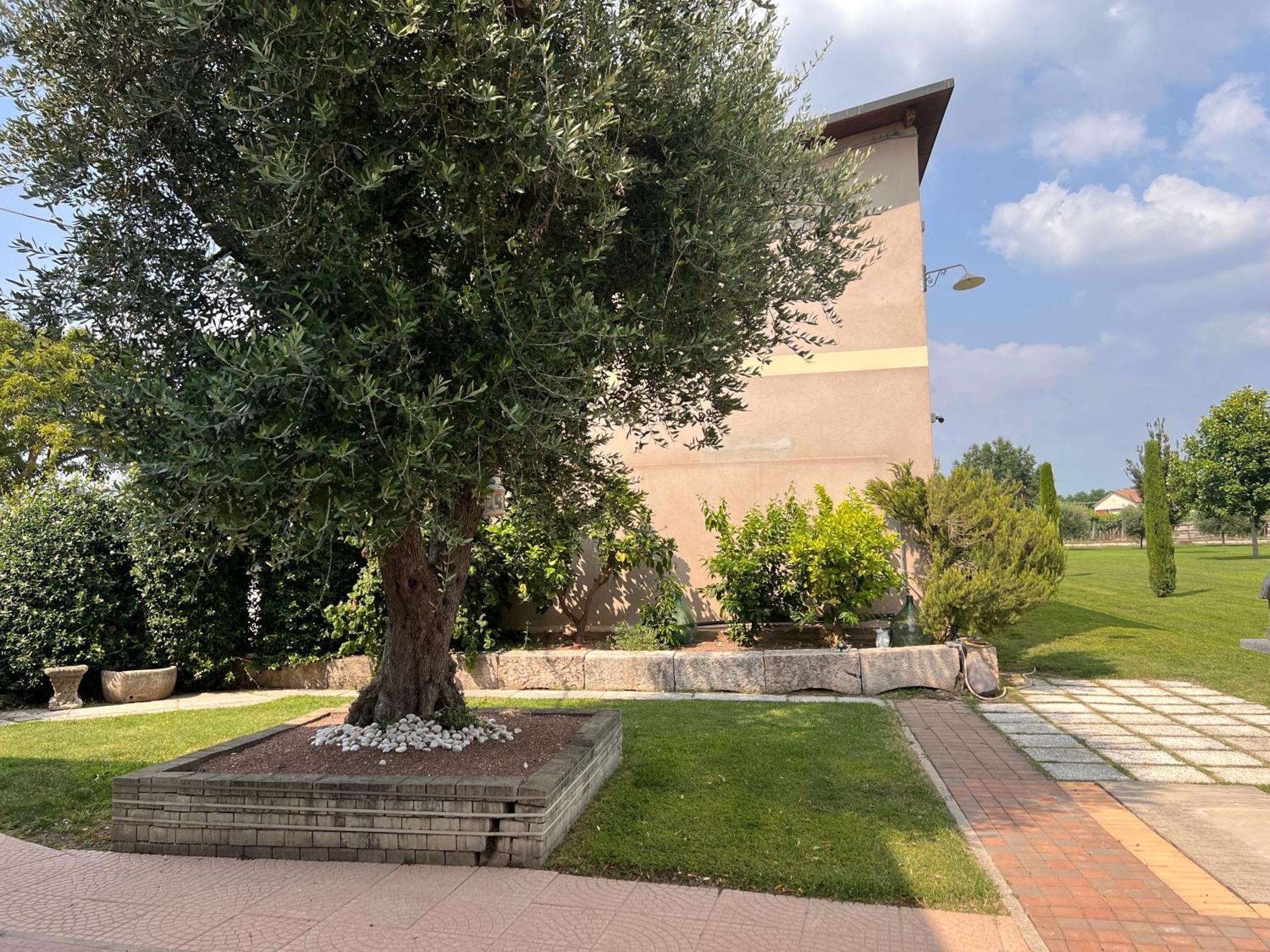 Appartamento "Casa Vacanze Corte Ara Decima" Сона Экстерьер фото